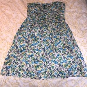 STRAPLESS FLORAL DRESS